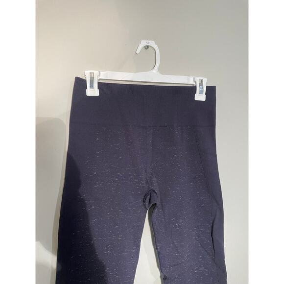 Lululemon Free To Flow 7/8 Tight in Midnight Navy/White - Picture 4 of 10